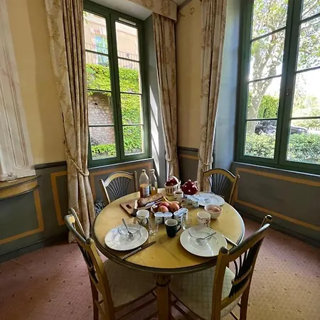 Nr 9 Chateau Gipieres *