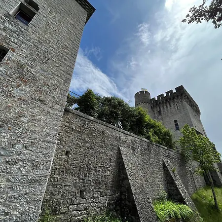 Nr 9 Chateau Gipieres Appartement